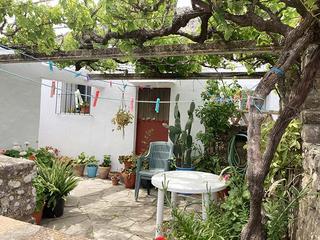 Masia a Tarifa Ciudad. Se vende finca de 2093 m2 con casa en un entorno único