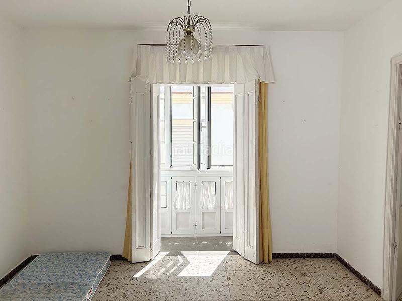 Foto 2335d779-478c-4b65-b73b-b7a27e4e1fa9. Piso se vende casa en el casco antiguo de 84 m2 en Tarifa