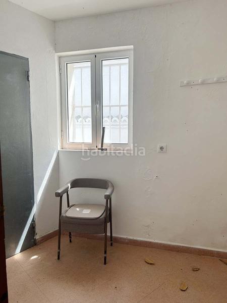 Foto 98d1443c-f743-4f0e-80ab-aa6dc1b0a532. Piso se vende casa en el casco antiguo de 84 m2 en Tarifa