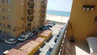 Piso en Urb. juan de austria 10. Se vende magnifica vivienda de 190 m2 junto a la playa de los la