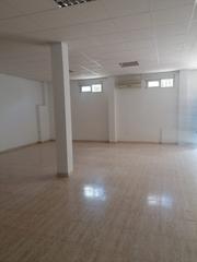 Local commercial à Carlota (La). Local en venta en la carlota