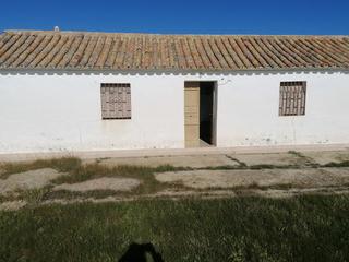 Terrain résidentiel à Carlota (La). Parcela rustica con casa hipotecable