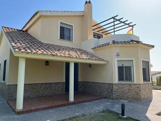 Chalet à Carlota (La). Chalet y parcela en urbanizacion las lomas del rey, la carlota