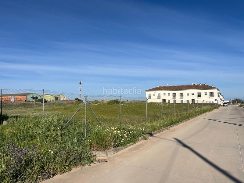 Foto decf08df-fb9f-4b68-8516-f6cb4c43626f. Terreny residencial a calle la antártida 401 a Carlota (La)
