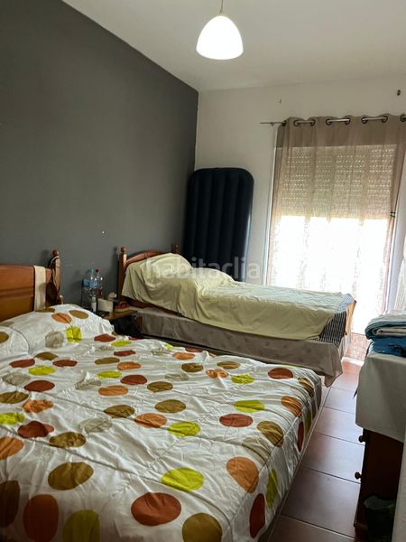 Foto f93063e1-2d52-4402-881c-e88c131c45b6. Casa adossada amb aparcament a Victoria (La)