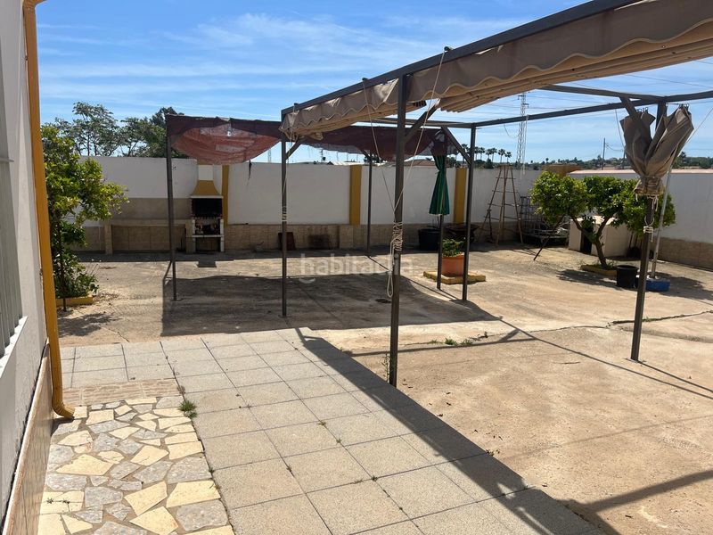 Foto 6b5739b4-d0b5-4547-855e-2e27a4a9016c. Xalet amb piscina a Carlota (La)