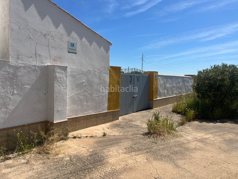 Foto 7af36c77-13b2-43d0-939c-5054a2fb9e94. Xalet amb piscina a Carlota (La)