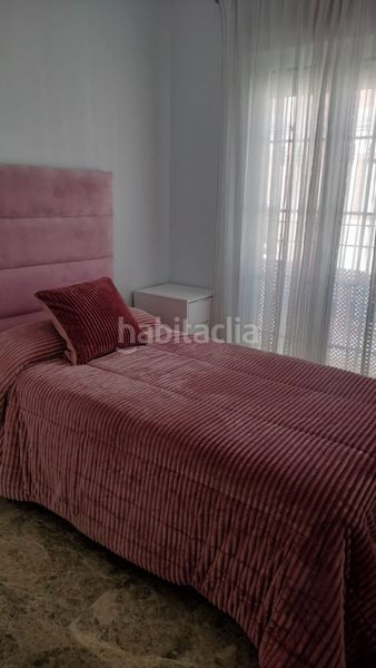 Foto ba292a86-b2a1-4438-a08d-bd1c63b8c79c. Casa amb xemeneia piscina a Carlota (La)