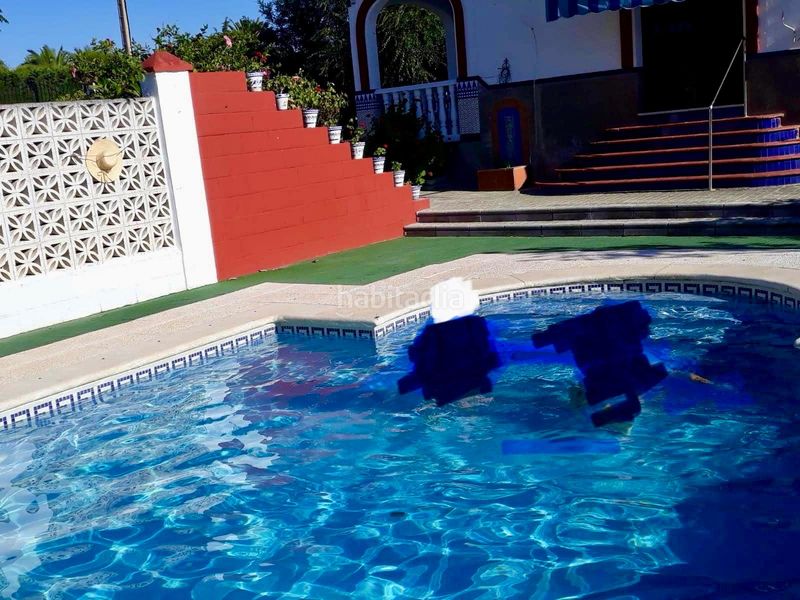 Foto 2d04ff28-9400-4aed-bcad-311c2af71605. Xalet amb xemeneia aparcament piscina a Carlota (La)