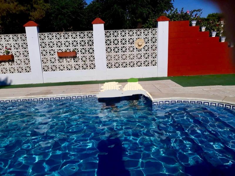 Foto 852a5852-e88d-4570-99f5-6eebf0e4e505. Xalet amb xemeneia aparcament piscina a Carlota (La)