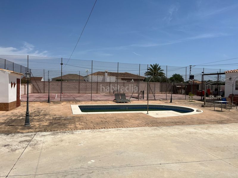 Foto 2607c42d-94a2-4e74-b9dd-a6633e48dc4d. Xalet amb xemeneia piscina a Carlota (La)
