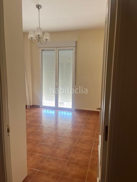 Foto c73ea02e-cc7b-4bfd-b505-0dd2fe9bba36. Casa adossada amb xemeneia calefacció a Carlota (La)