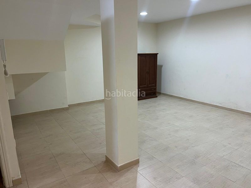 Foto fff0158c-9f81-4f02-b28a-3ab2461f79bf. Casa adossada amb xemeneia calefacció a Carlota (La)