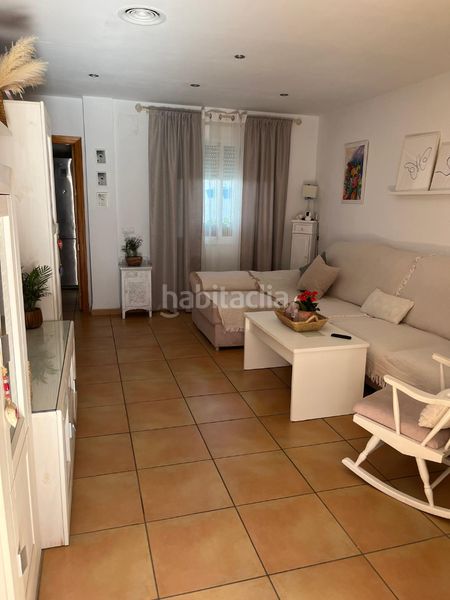 Foto 0aca3469-9468-4634-aec4-8e27f17978e5. Casa adossada amb calefacció aparcament a Victoria (La)