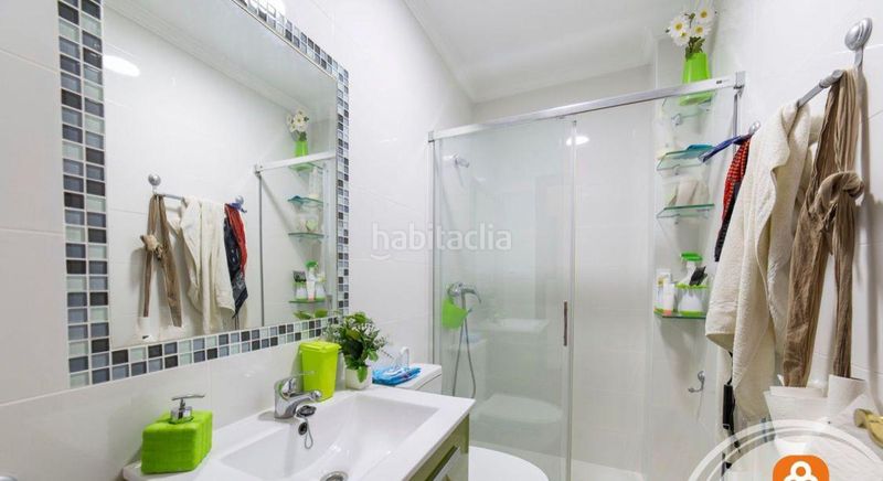 Foto bd82f4a9-2789-4098-b6b2-7f48085a8b01. Xalet amb xemeneia aparcament piscina a Carlota (La)