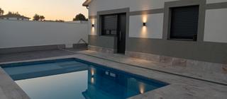 Xalet  Calle saturno. Espectacular chalet independiente en una planta con piscina