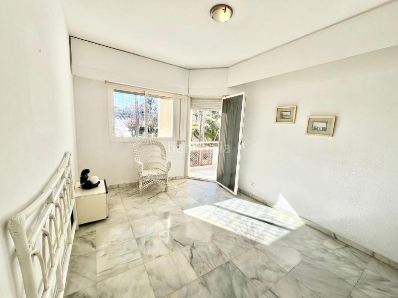 Foto de2a6ed5-7a77-4270-9b9c-6fda18d903e0. Pis a calle obispo juan alonso 3 a Playamar - Benyamina Torremolinos
