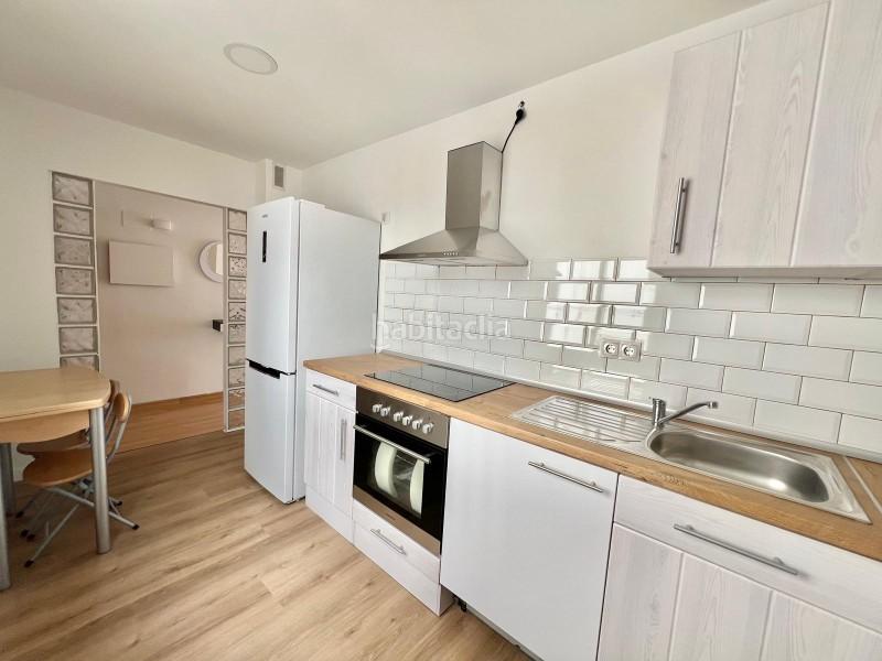 Foto a55f6b47-e765-45e1-b51e-ca0a0d947f60. Piso en calle francisco de sarriá 4 piso en venta en la unión , en Málaga