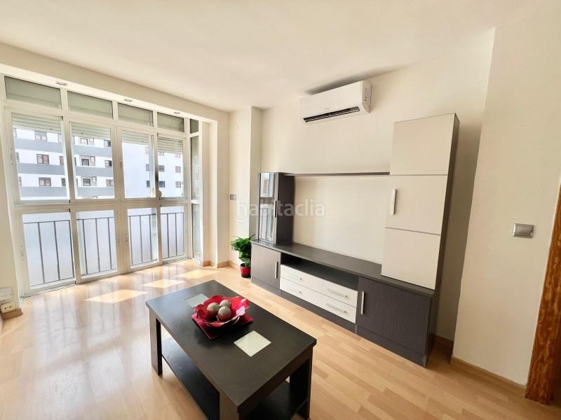 Foto b234365e-927f-4e5f-9b25-c86b3766b96d. Piso en calle francisco de sarriá 4 piso en venta en la unión , en Málaga