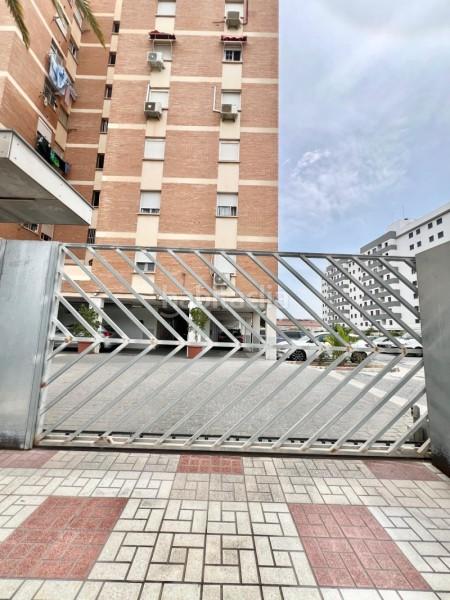 Foto b4e41045-76d2-4f01-812b-8fa27143ae60. Piso en calle francisco de sarriá 4 piso en venta en la unión , en Málaga