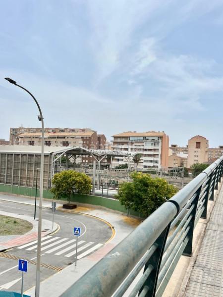 Foto b9704667-cbc8-450f-aff6-40b9a1e40f3d. Piso en calle francisco de sarriá 4 piso en venta en la unión , en Málaga