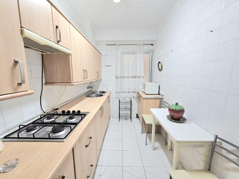 Foto d54e09f5-3d5a-497b-a89f-02978af8f30d. Piso en calle rodríguez cansino 2 piso en venta en la victoria , en Málaga