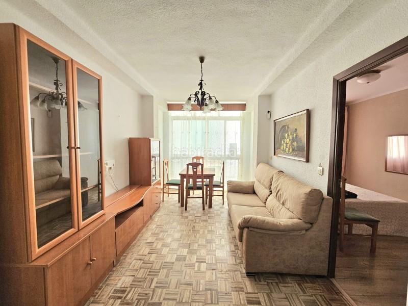 Foto ed5b87ed-7558-48b1-8723-fa129f1d0682. Piso en calle rodríguez cansino 2 piso en venta en la victoria , en Málaga