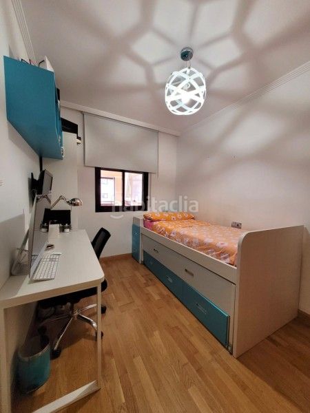 Foto 06481fab-7a8d-484e-bd13-316362dc740f. Pis a calle la unión mercantil 31 a Martín Carpena - Torre del Río Málaga