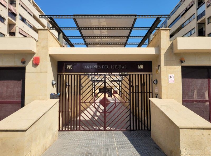 Foto 1db3c9a5-e005-420b-9597-1e2892c205e0. Pis a calle la unión mercantil 31 a Martín Carpena - Torre del Río Málaga