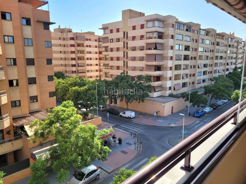 Foto c20bc55f-1355-43ef-9241-45950dac1eb2. Pis a calle la unión mercantil 31 a Martín Carpena - Torre del Río Málaga