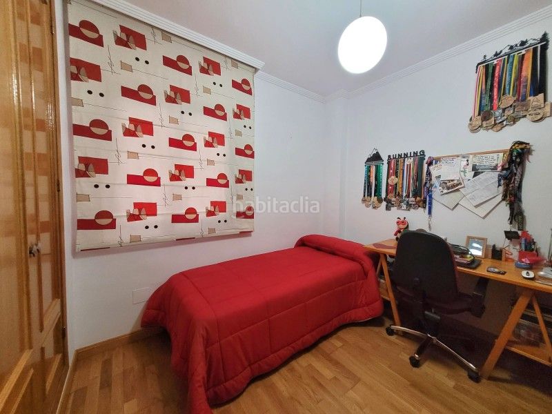 Foto dd3b0755-13a8-4c39-bf0e-71d708ab9f66. Pis a calle la unión mercantil 31 a Martín Carpena - Torre del Río Málaga