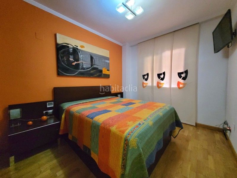 Foto e95fd9aa-8a04-4e8b-b539-a6e2c399c484. Pis a calle la unión mercantil 31 a Martín Carpena - Torre del Río Málaga