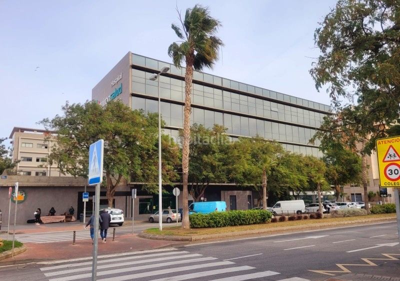 Foto ff471cf9-e102-4a2b-b0bf-27b013e245ab. Pis a calle la unión mercantil 31 a Martín Carpena - Torre del Río Málaga
