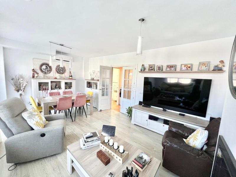 Foto 0752f1a9-216f-4ea7-b1b6-f78452575f84. Casa adossada a calle estados unidos 100 a Añoreta Golf - Paraíso del Sol Rincón de la Victoria