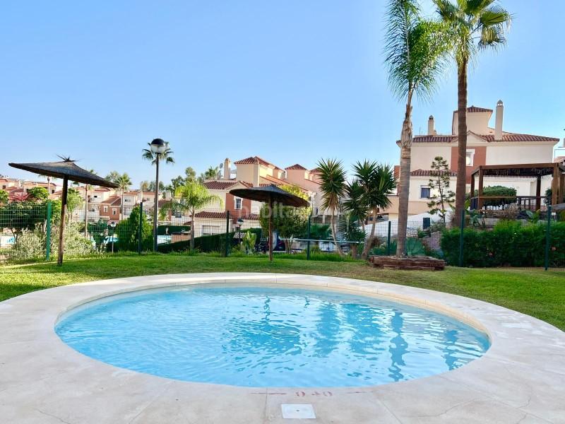 Foto 17f3639e-4642-4a0d-8122-4edd280305e8. Casa adossada a calle estados unidos 100 a Añoreta Golf - Paraíso del Sol Rincón de la Victoria