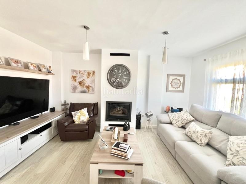 Foto 1e7e2131-0c7b-47a6-b2ab-8c12c8d3eb1d. Casa adossada a calle estados unidos 100 a Añoreta Golf - Paraíso del Sol Rincón de la Victoria