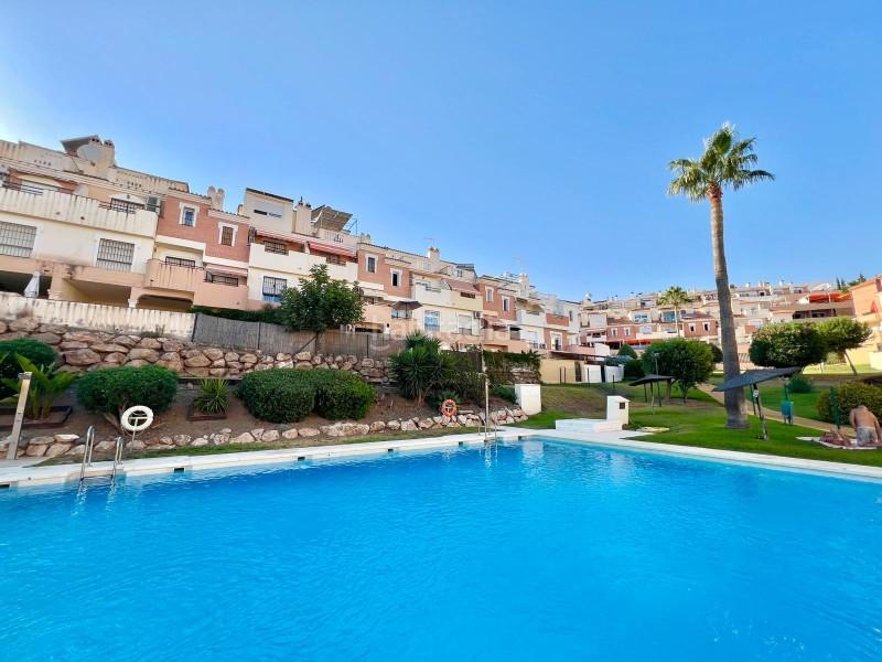 Foto cf1dbac6-8fad-46bc-9130-4b6f480f5591. Casa adossada a calle estados unidos 100 a Añoreta Golf - Paraíso del Sol Rincón de la Victoria