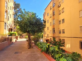 Appartement  Calle obispo manuel martínez 3. Piso en venta en las flores málaga, málaga