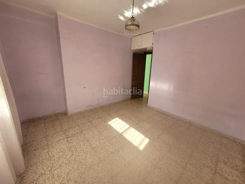 Foto 22d14120-d3fd-4e96-b7ba-80fe12e253d3. Pis a calle miramargaritas 2 a Parque Victoria Eugenia Málaga