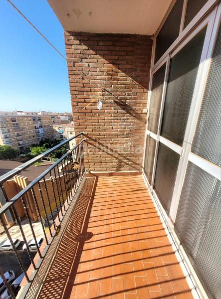 Foto 448c7804-acaf-4a65-a7f4-21ffd4ebc7de. Pis a calle miramargaritas 2 a Parque Victoria Eugenia Málaga