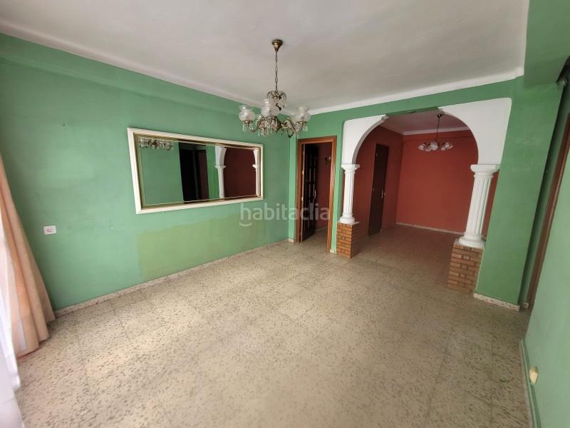 Foto 4d1e3bc5-fc80-4afa-9f9c-825d90257cde. Pis a calle miramargaritas 2 a Parque Victoria Eugenia Málaga