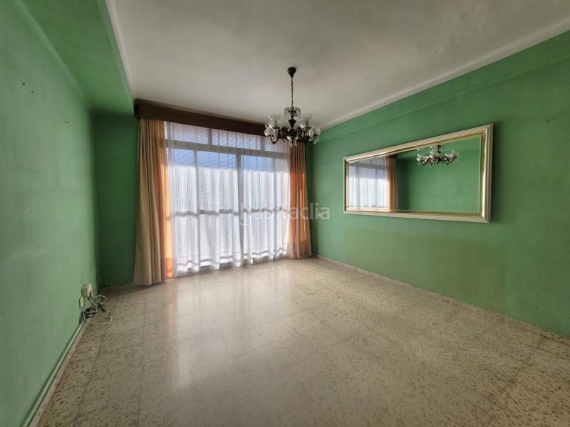 Foto 5d5944a3-bc5f-4b19-81a9-209739e744d6. Pis a calle miramargaritas 2 a Parque Victoria Eugenia Málaga