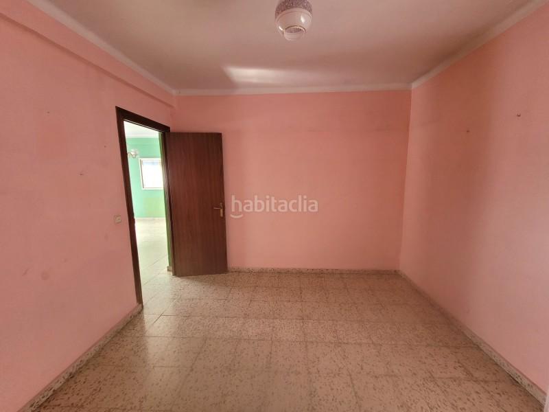 Foto 5db2ebba-3b2f-46cb-87c9-cb11d1b41a77. Pis a calle miramargaritas 2 a Parque Victoria Eugenia Málaga