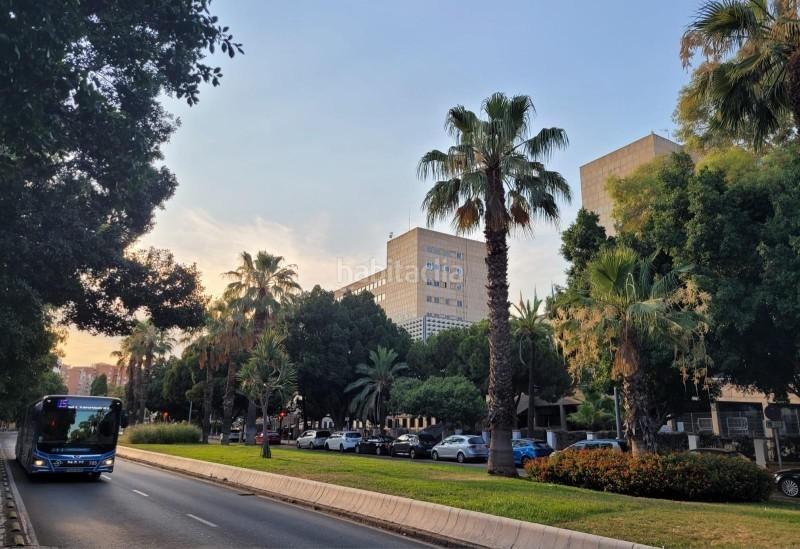 Foto 76039112-6bc4-45e3-94ac-1da2b9a95e10. Pis a calle miramargaritas 2 a Parque Victoria Eugenia Málaga