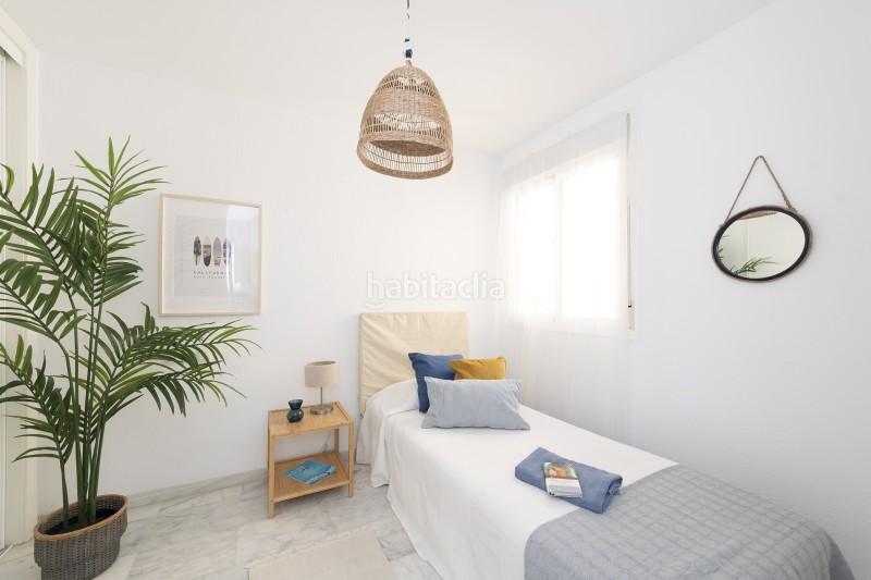 Foto 229ffeb3-2a86-4aa8-b54b-1d79d2388f0a. Dúplex a calle perdices a Torreblanca del Sol Fuengirola