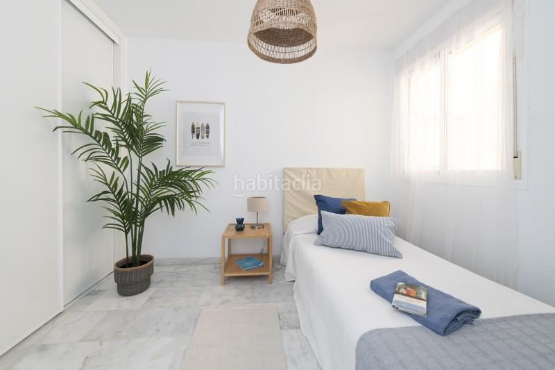 Foto 4e58df80-b6d7-4ab3-a3d2-e636d3d8fdf3. Dúplex a calle perdices a Torreblanca del Sol Fuengirola