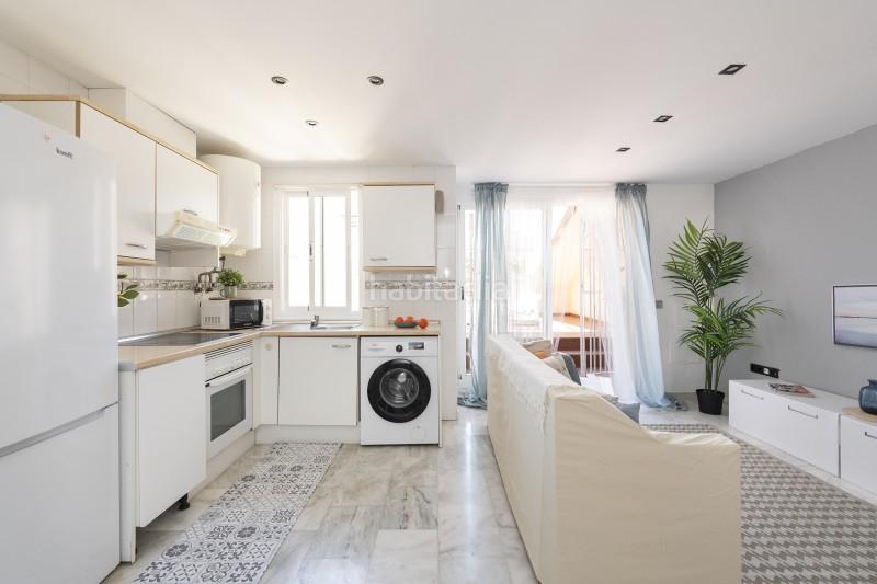 Foto bd6eebc8-464c-4420-9f3f-c2f82c082f6b. Dúplex a calle perdices a Torreblanca del Sol Fuengirola