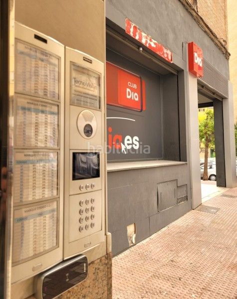 Foto 3b417910-655a-42a4-95b5-f1736f502678. Pis a calle segismundo moret 64 a Parque Victoria Eugenia Málaga