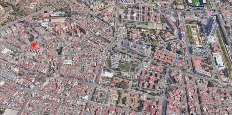 Foto d2f068da-c789-4185-bb9e-a1faf40eadfb. Pis a calle segismundo moret 64 a Parque Victoria Eugenia Málaga