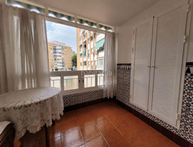 Foto d64c2bc3-f670-4d92-93a1-d0e6f2263e3c. Pis a calle segismundo moret 64 a Parque Victoria Eugenia Málaga